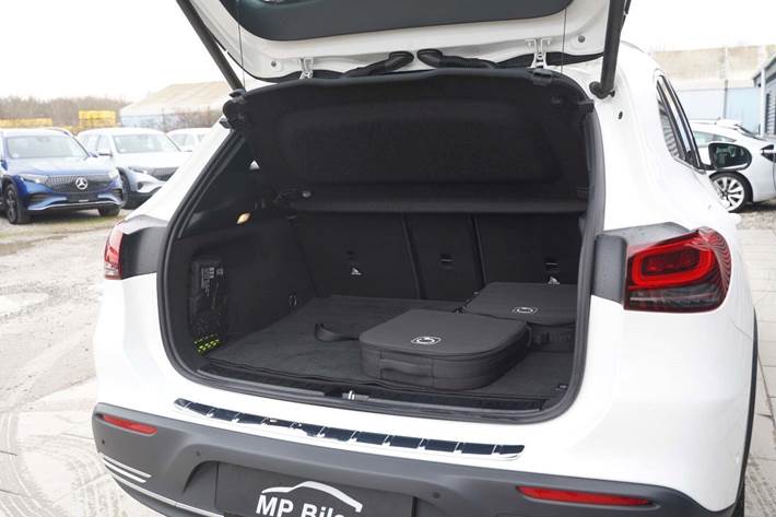 Hvid Mercedes EQA250 fra 2023