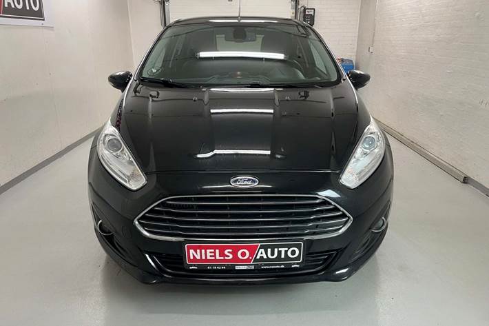 Sort Ford Fiesta fra 2016