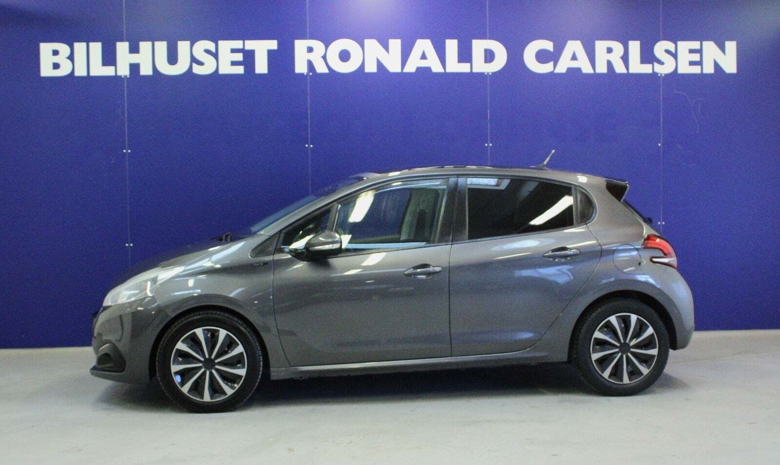 Peugeot 208 1,5 BlueHDi 100 Signature Sky