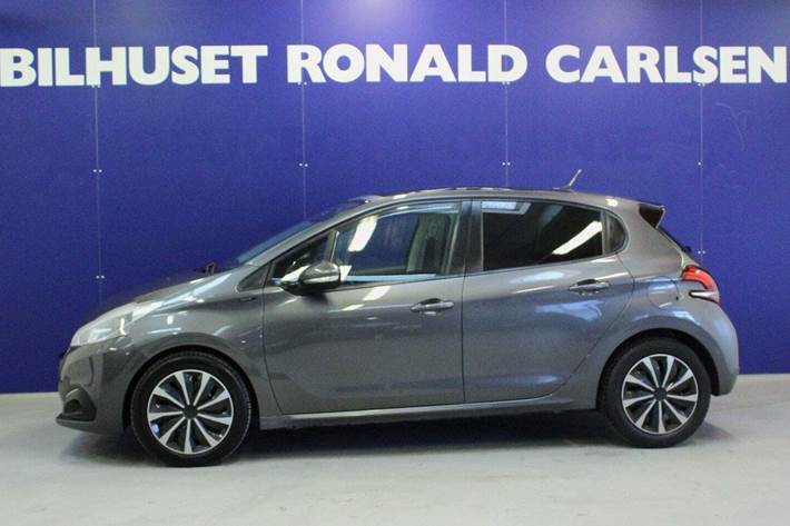 Grå Peugeot 208 fra 2019