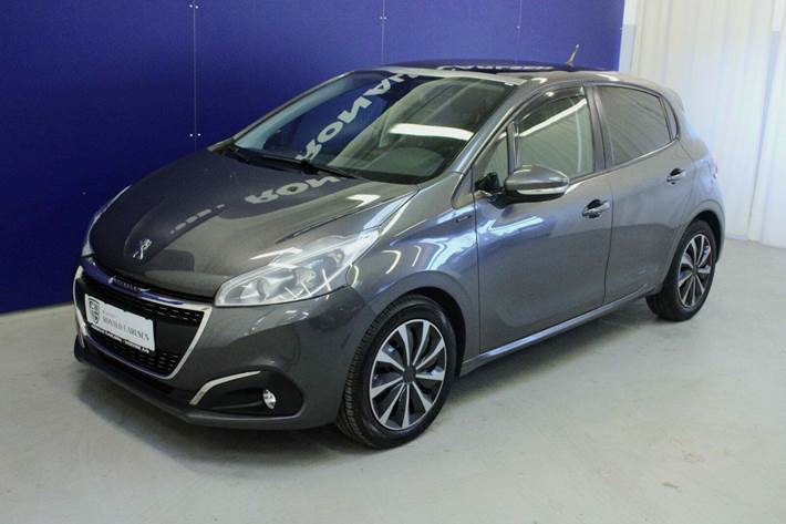 Grå Peugeot 208 fra 2019