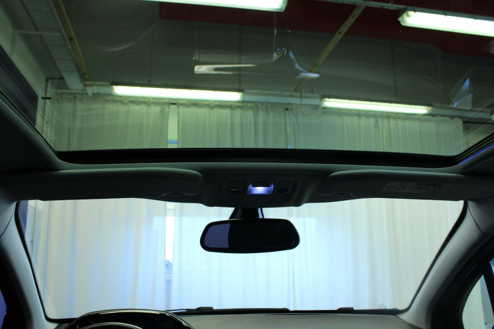 Peugeot 208 1,5 BlueHDi 100 Signature Sky