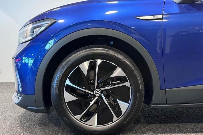 Blå VW ID.4 fra 2023