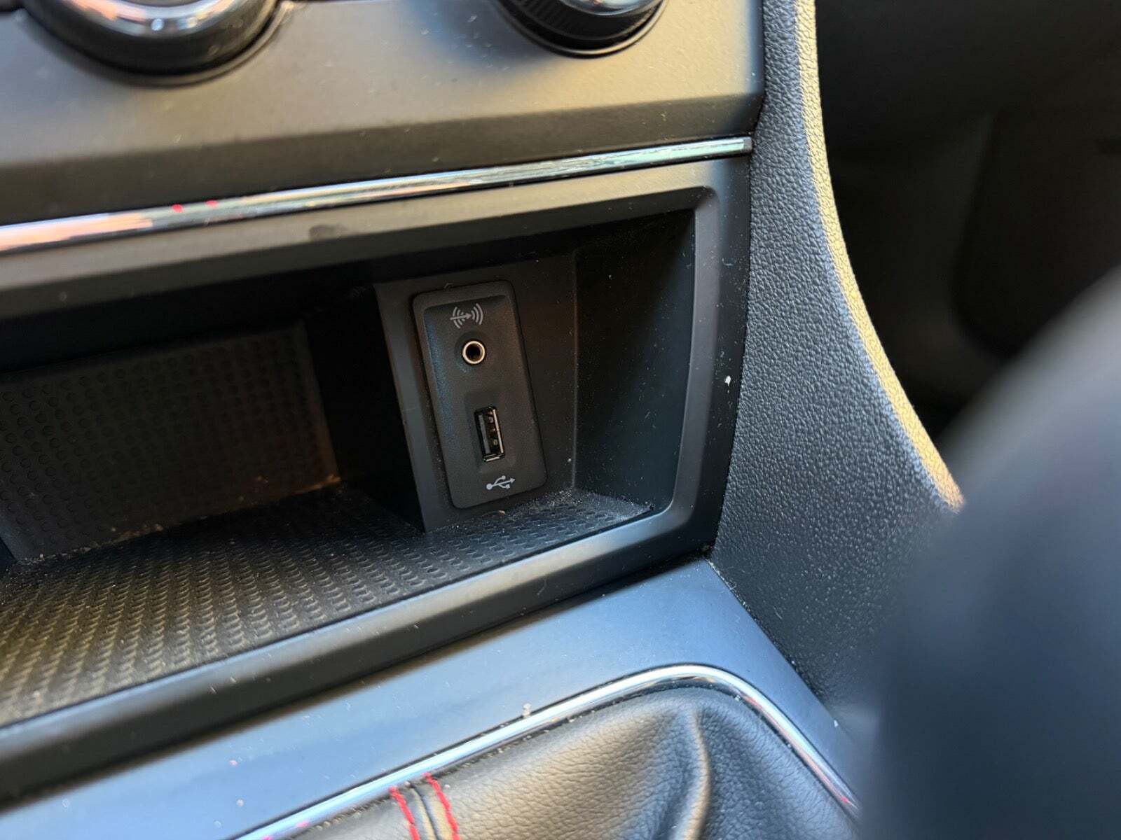 Hvid Seat Leon fra 2016