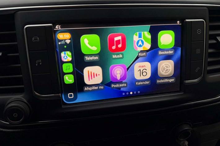 Hvid Toyota ProAce fra 2023