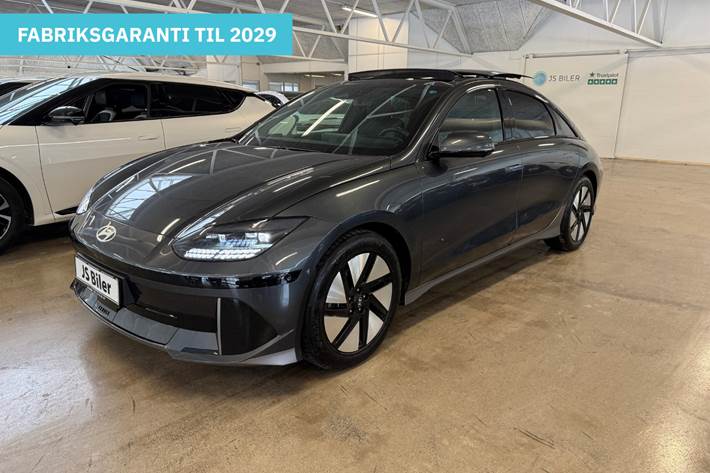 Grå Hyundai Ioniq 6 fra 2024 set udefra