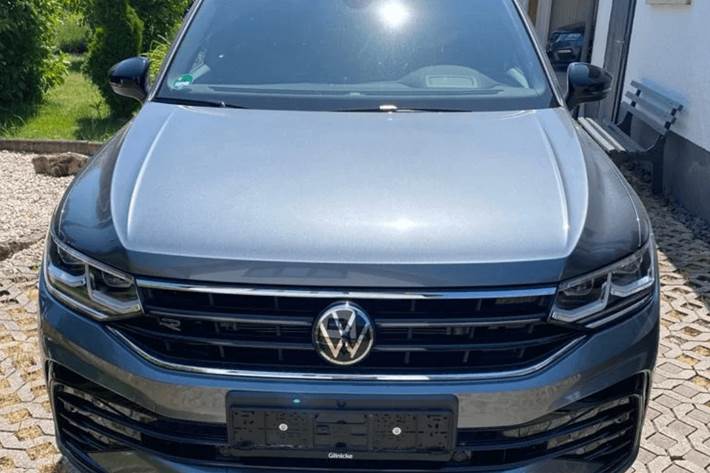 Grå VW Tiguan Allspace fra 2022