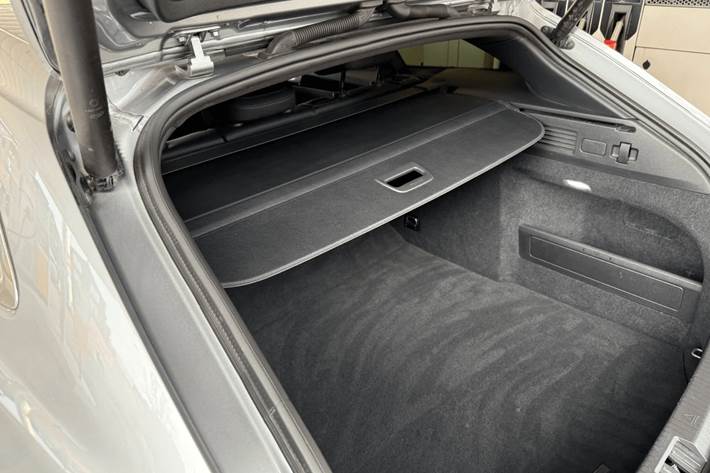 Grå VW Arteon fra 2022