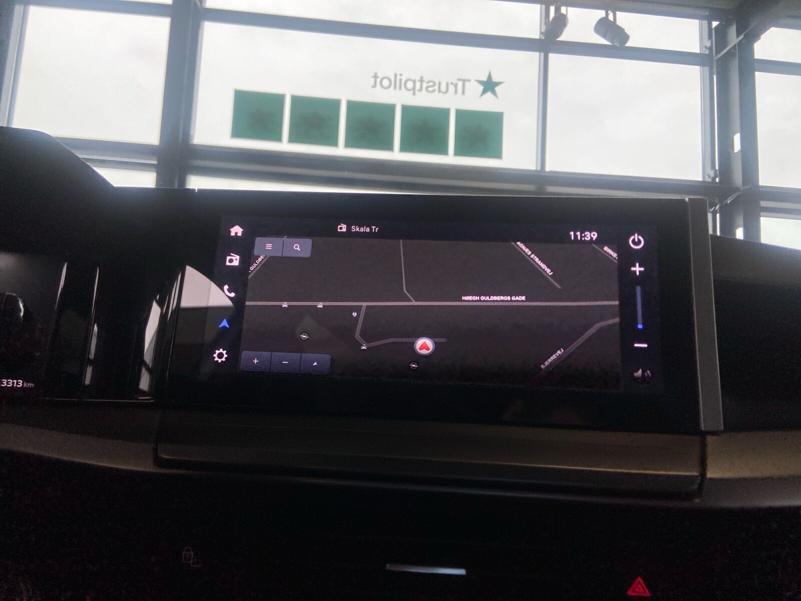 Grå Opel Frontera fra 2025