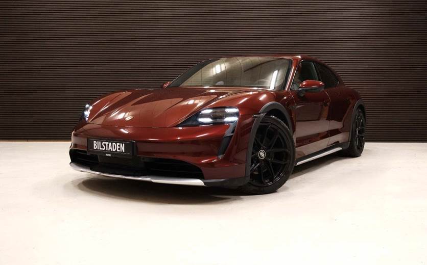 Porsche Taycan 4S Performance+ Cross Turismo