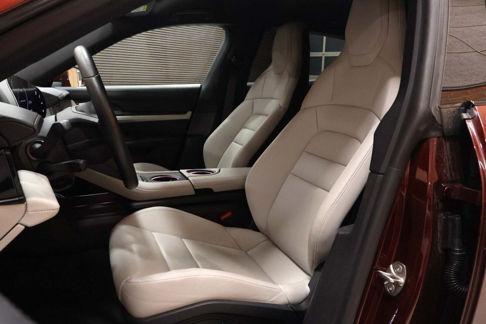 Porsche Taycan 4S Performance+ Cross Turismo