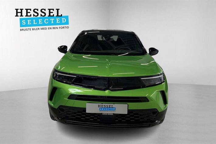 Grøn Opel Mokka-e fra 2023