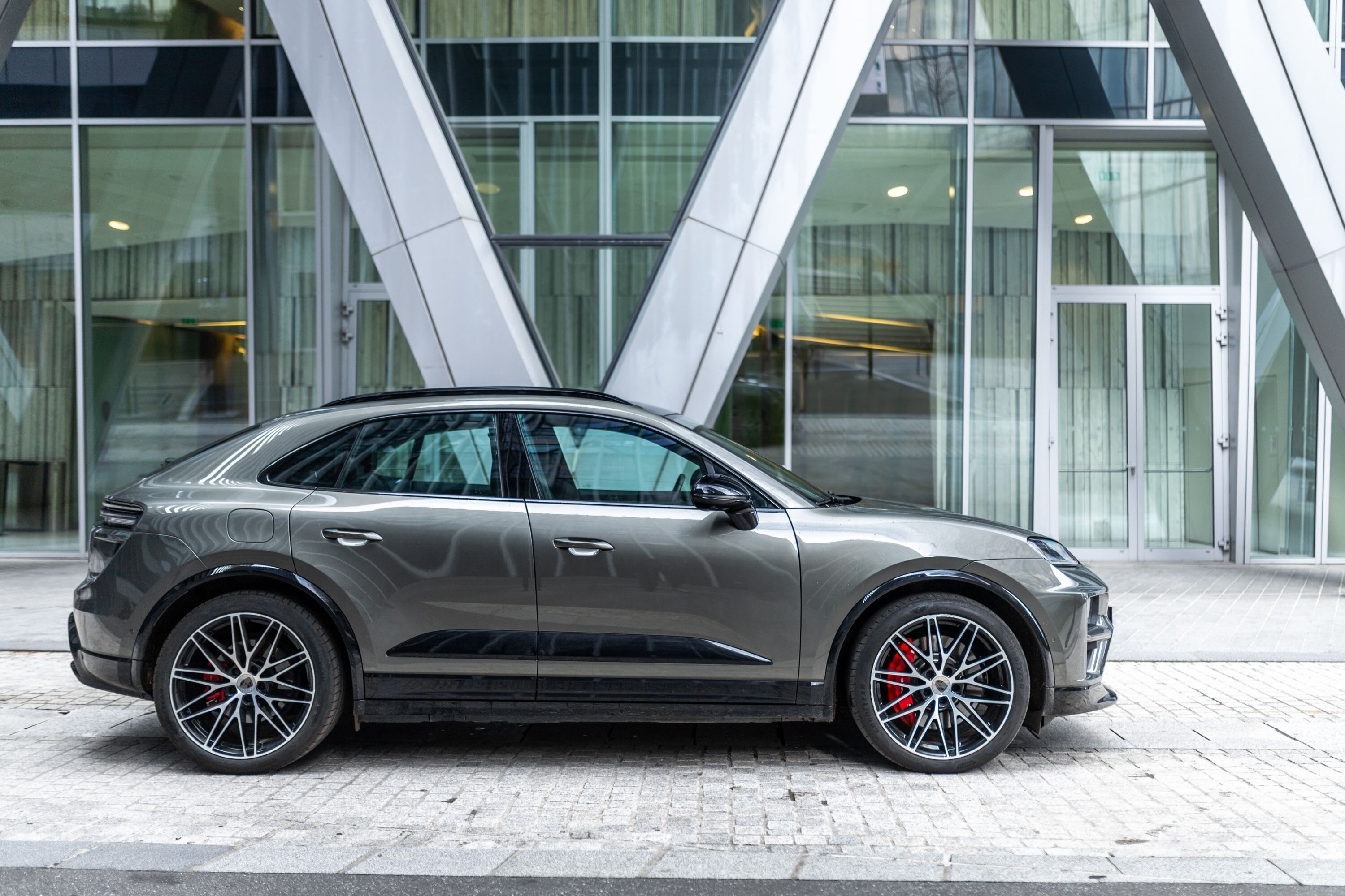 Porsche Macan Turbo Electric