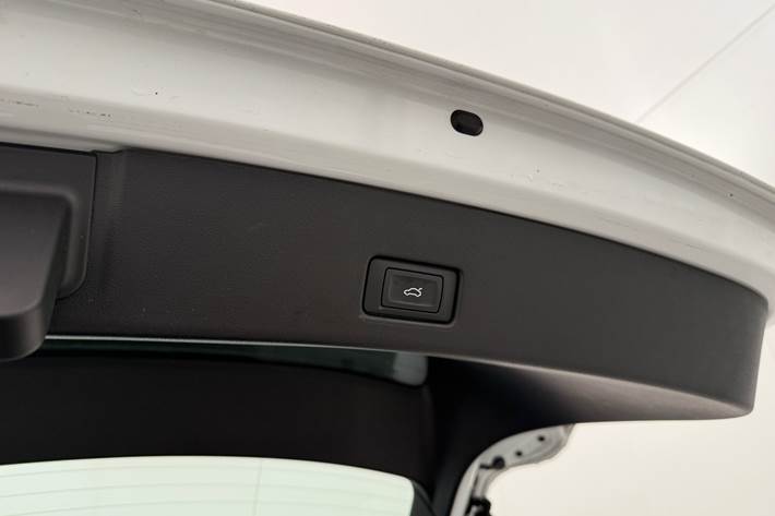 Hvid Audi Q4 fra 2022