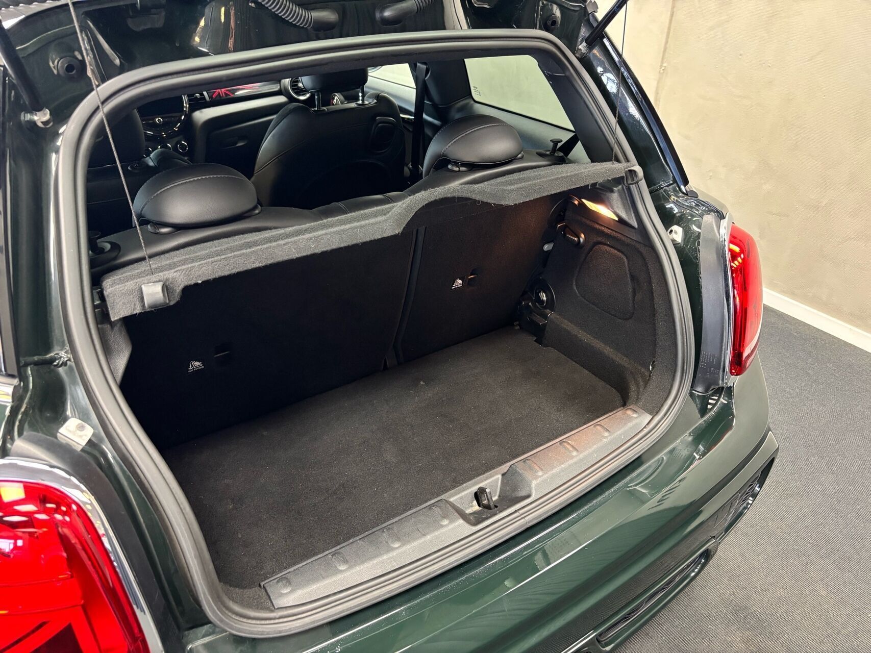 Mini Cooper 2,0 John Cooper Works Steptronic 231HK 3d 8g Aut.