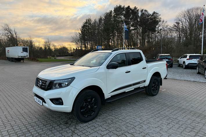 Hvid Nissan Navara fra 2020