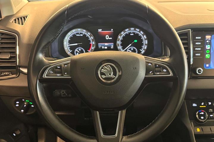 Grå Skoda Karoq fra 2018