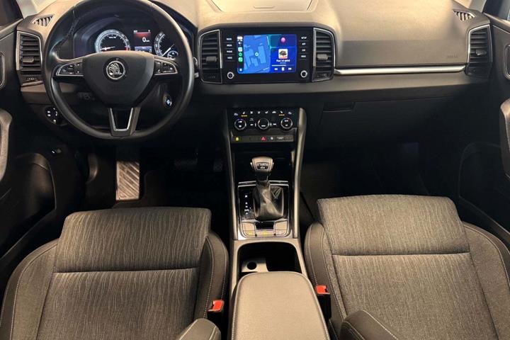 Grå Skoda Karoq fra 2018