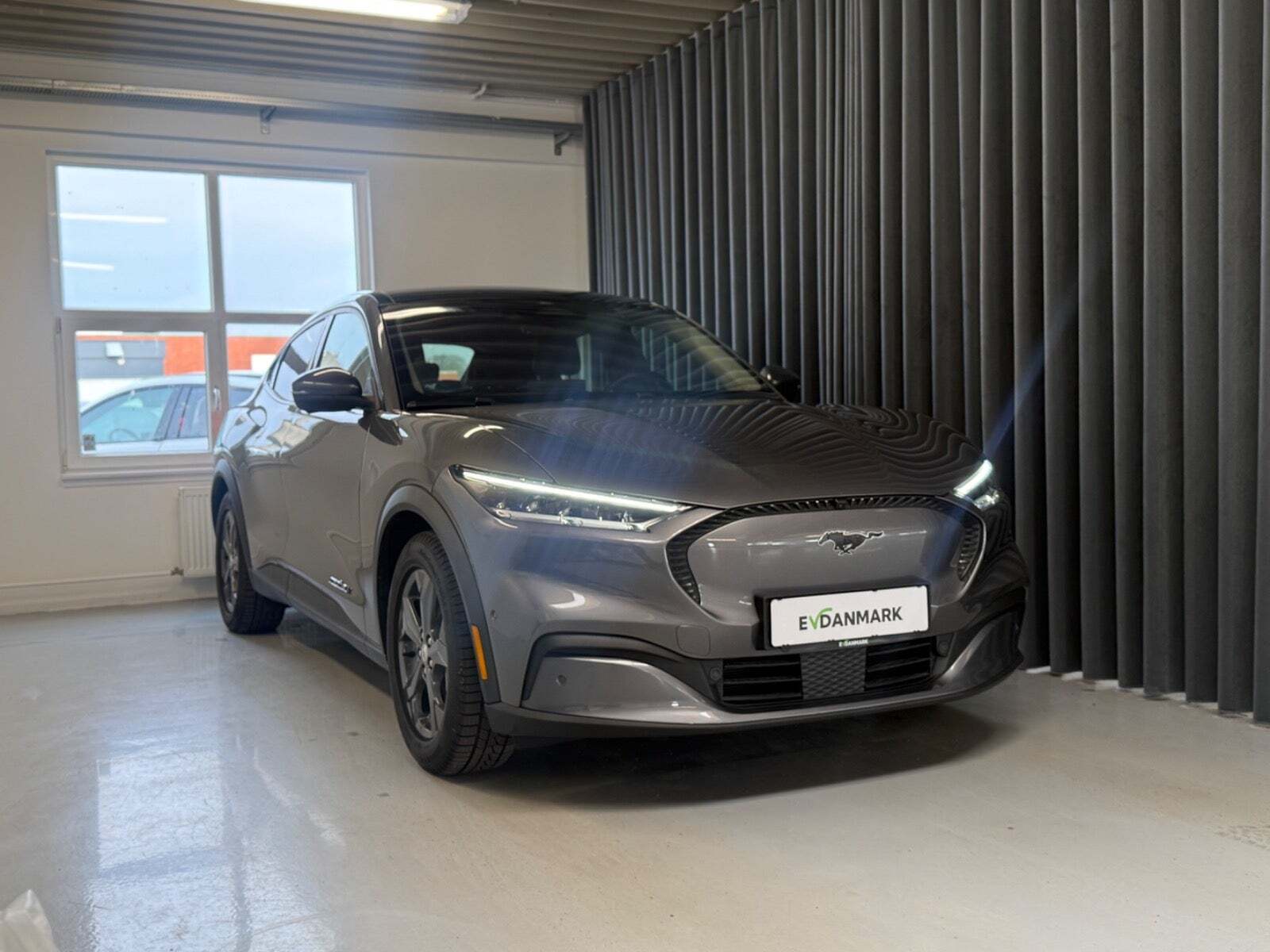 Ford Mustang Mach-E 88 Extended Range