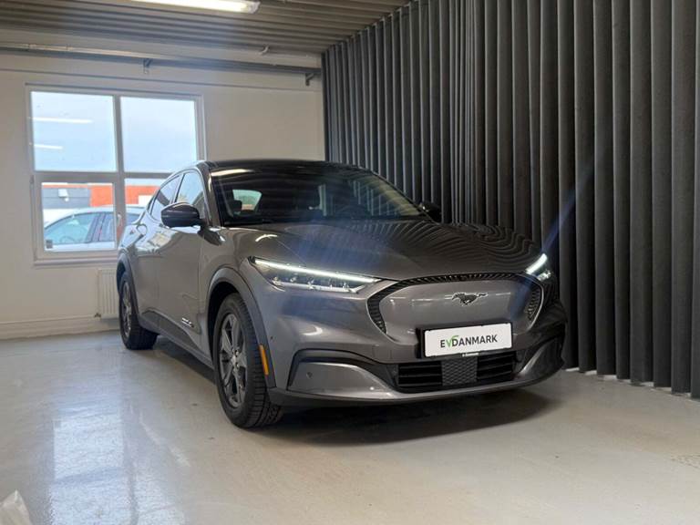 Ford Mustang Mach-E 88 Extended Range