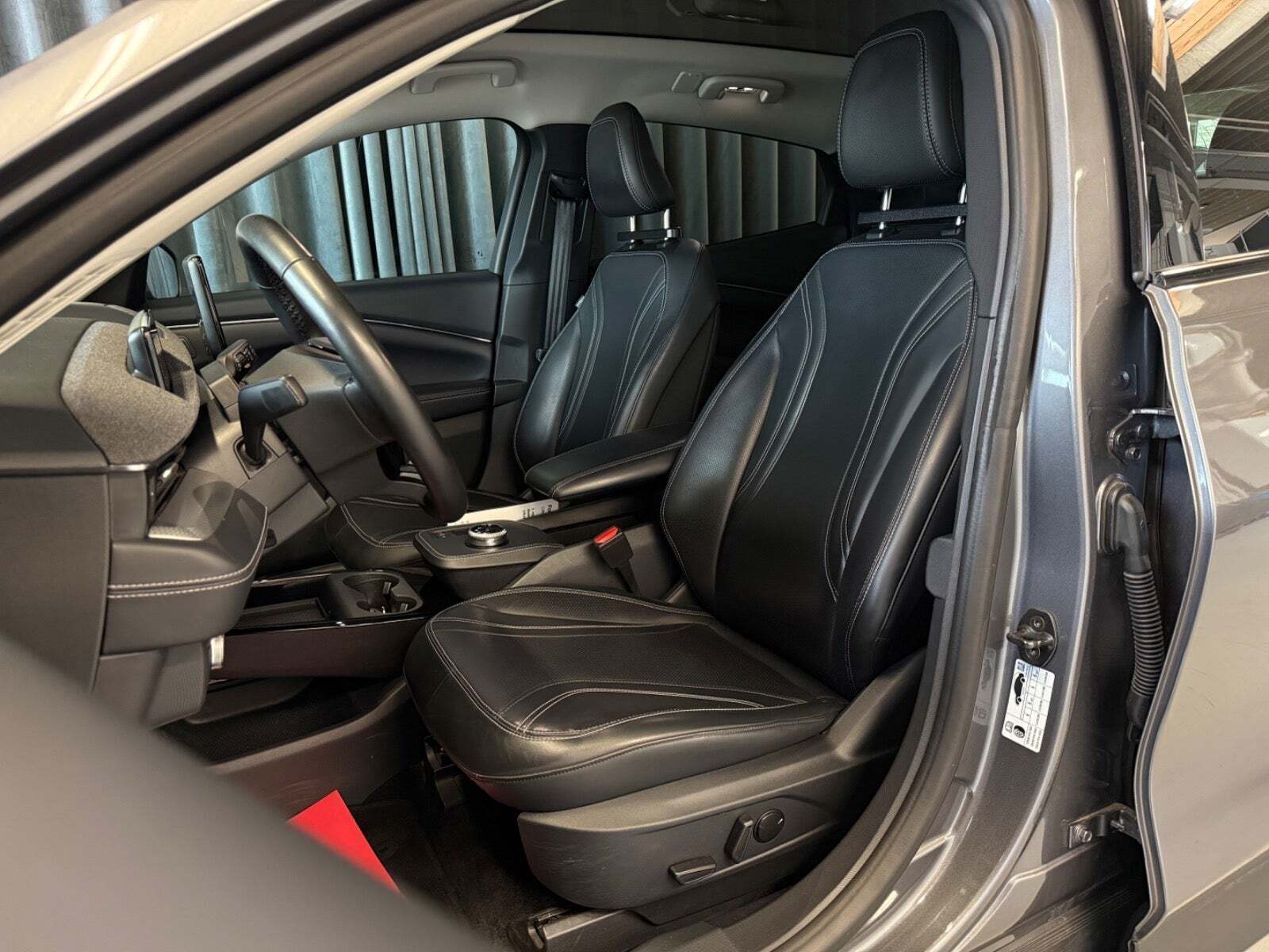 Ford Mustang Mach-E 88 Extended Range