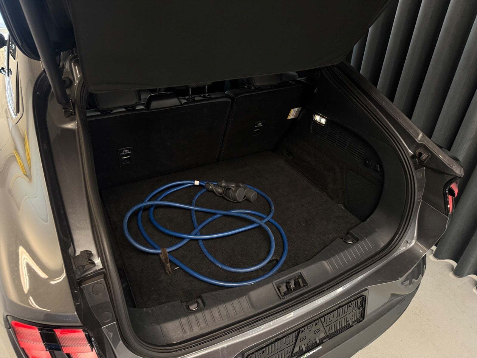 Grå Ford Mustang Mach-E fra 2021