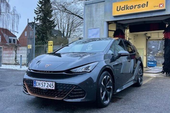 Grå Cupra Born fra 2023