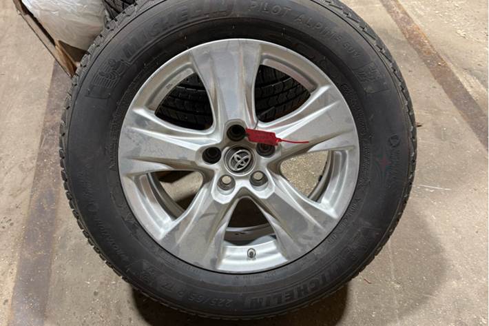 Hvid Toyota RAV4 fra 2019