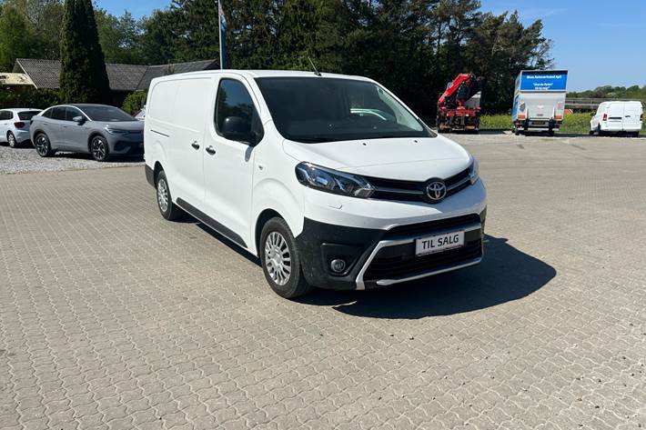 Hvid Toyota ProAce fra 2021