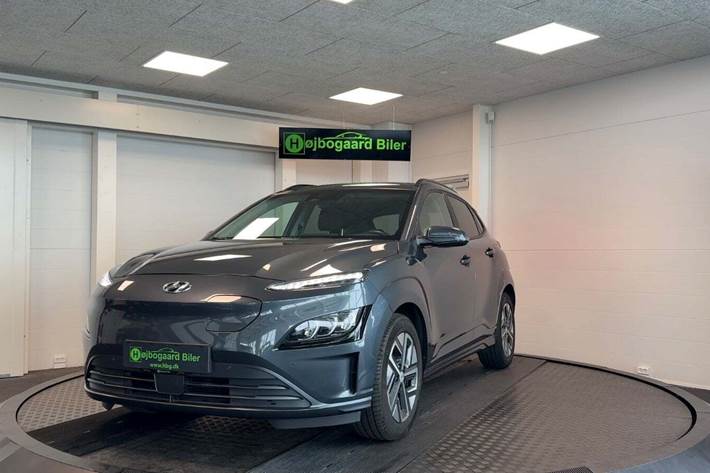 Grå Hyundai Kona fra 2021