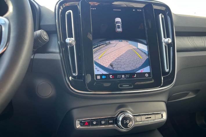 Grøn Volvo XC40 fra 2022