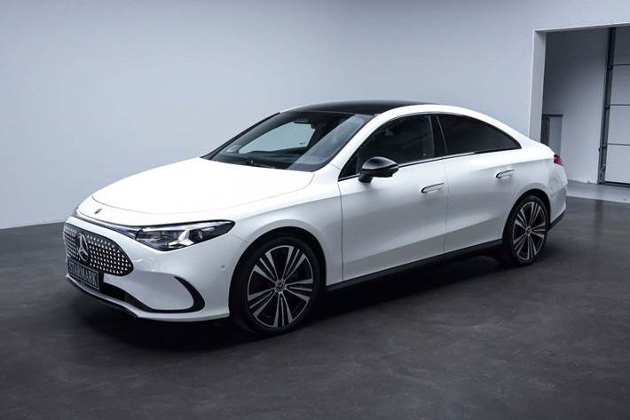 Hvid Mercedes CLA250+ fra 2025