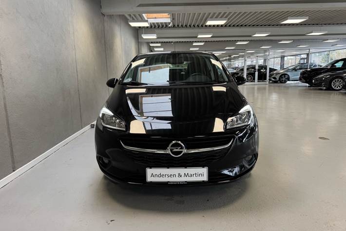 Sort Opel Corsa fra 2019