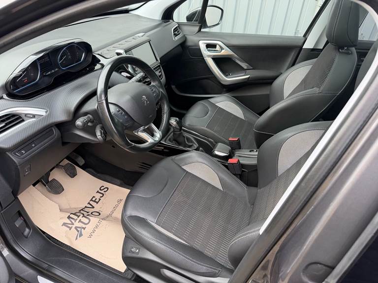 Peugeot 2008 1,5 BlueHDi Privé 100HK 6g