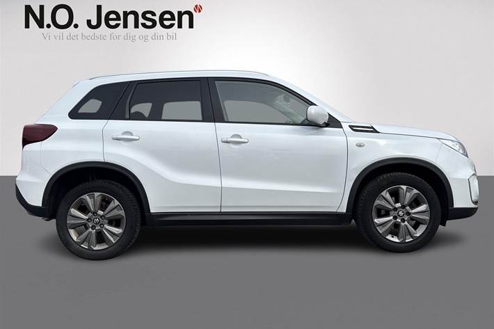 Hvid Suzuki Vitara fra 2020