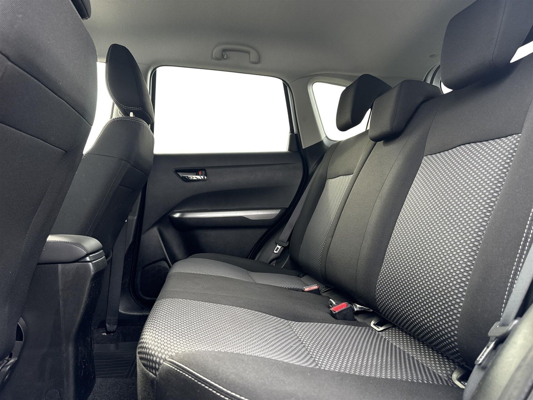 Suzuki Vitara 1,0 Boosterjet Active Cut 112HK 5d