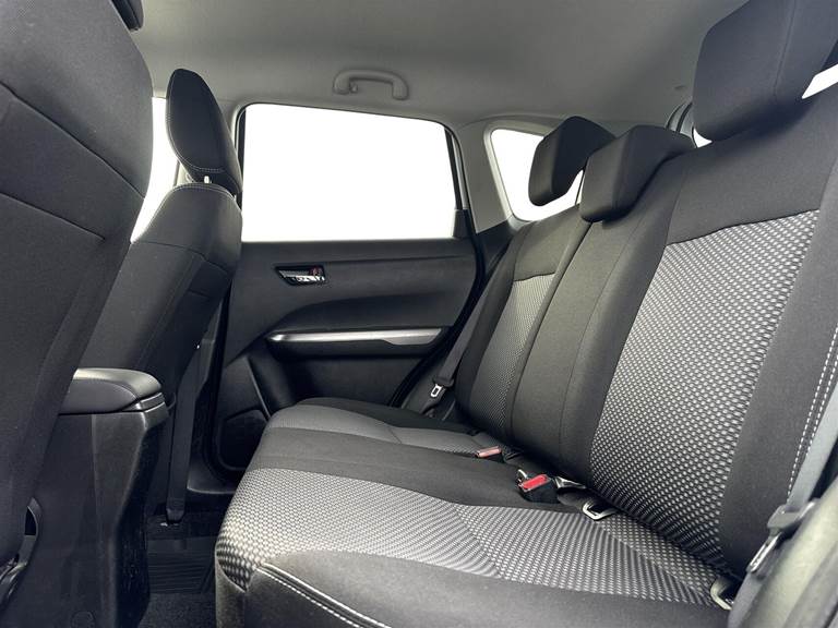 Suzuki Vitara 1,0 Boosterjet Active Cut 112HK 5d
