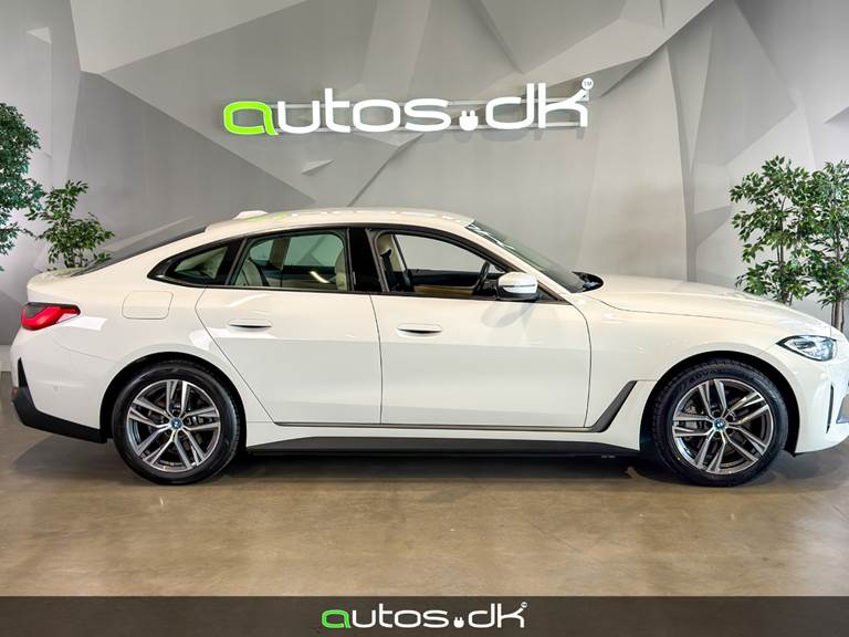 BMW i4 eDrive40