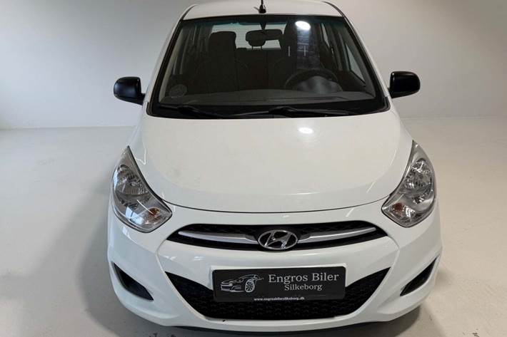 Hvid Hyundai i10 fra 2012