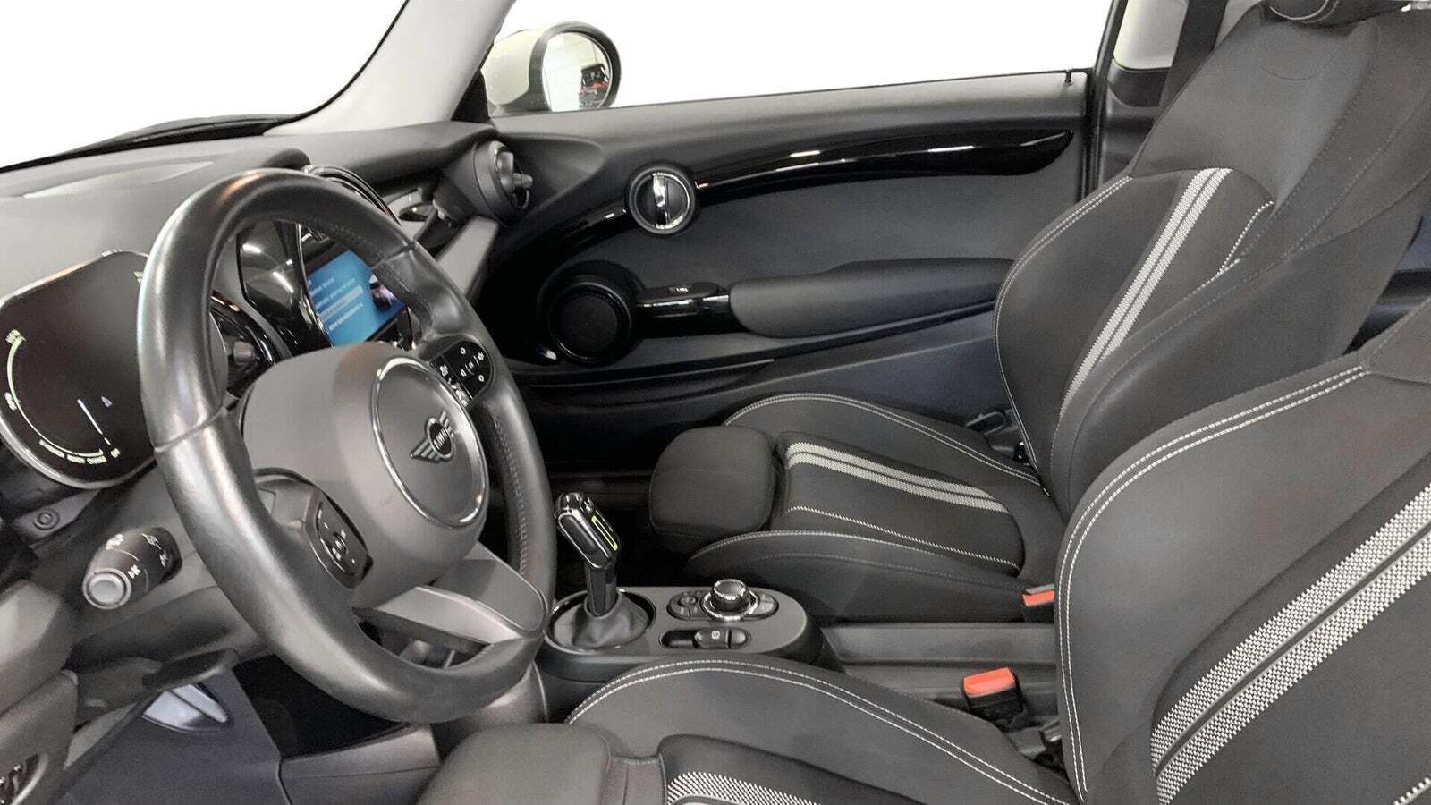 Mini Cooper SE Essential