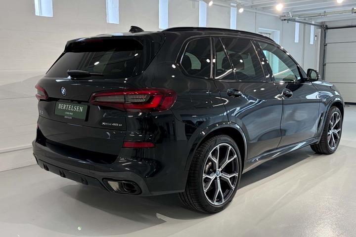Sort BMW X5 fra 2022