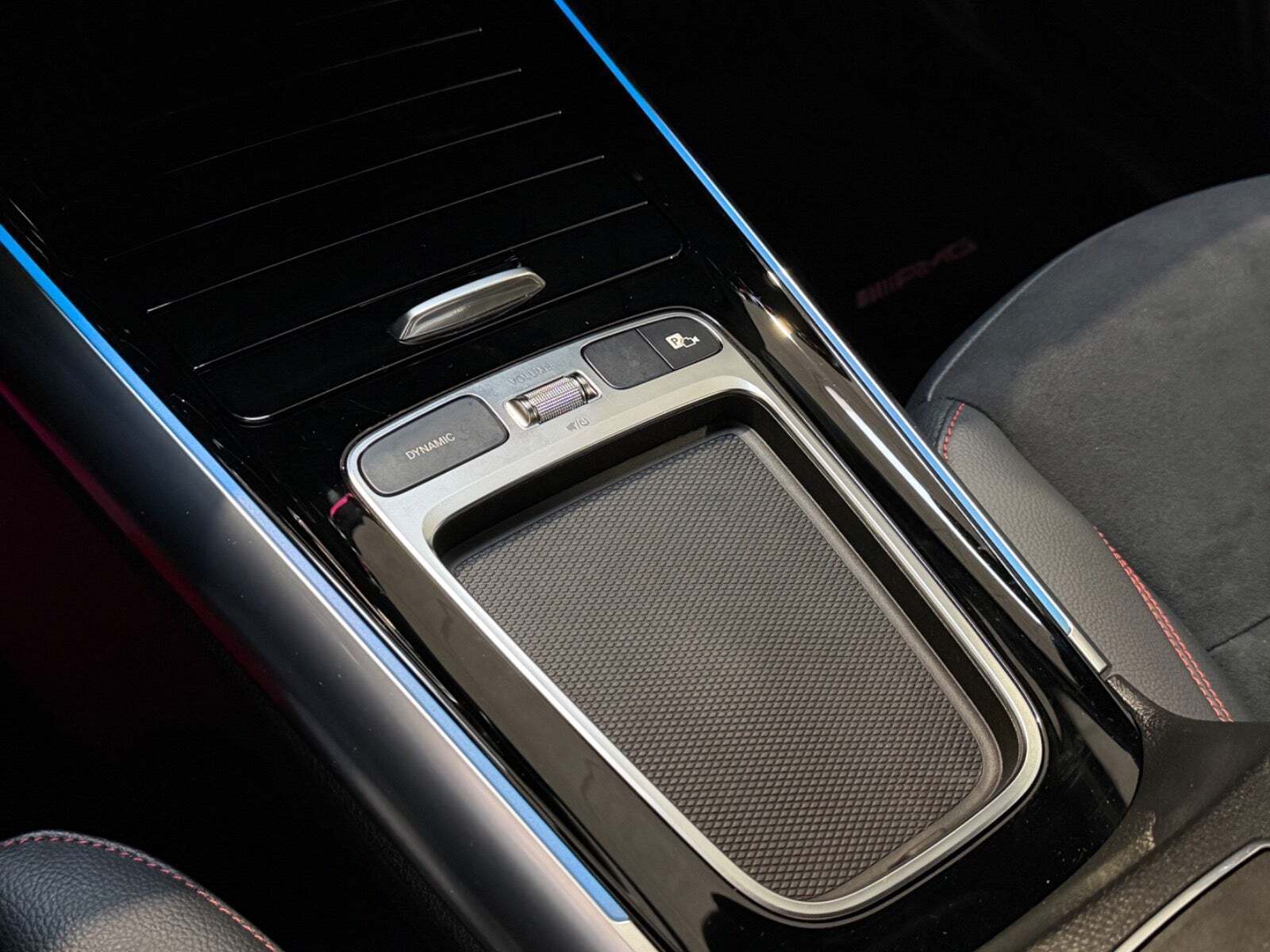 Hvid Mercedes EQA350 fra 2024