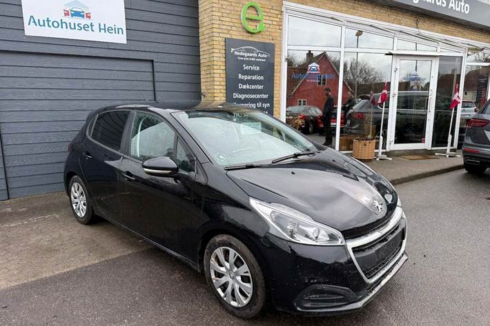 Sort Peugeot 208 fra 2016
