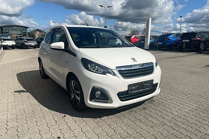 Hvid Peugeot 108 fra 2018 set udefra