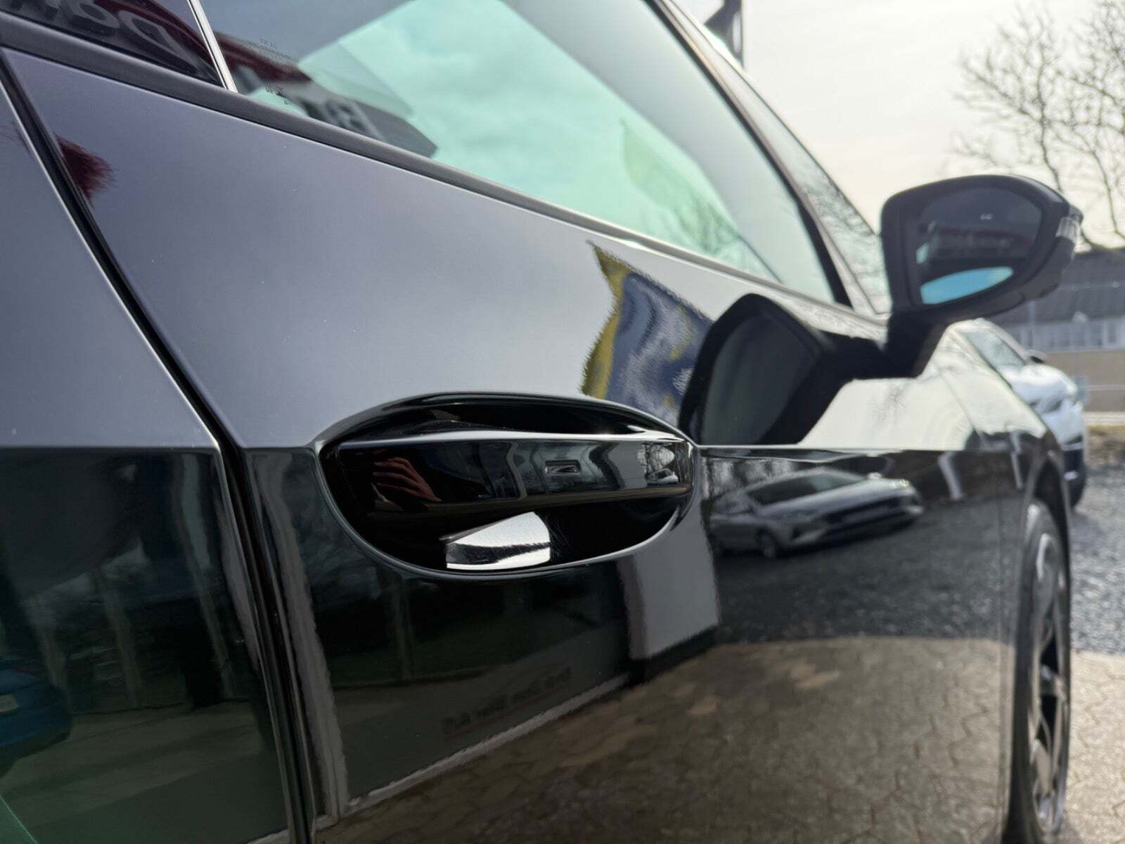 Sort Cupra Born fra 2025