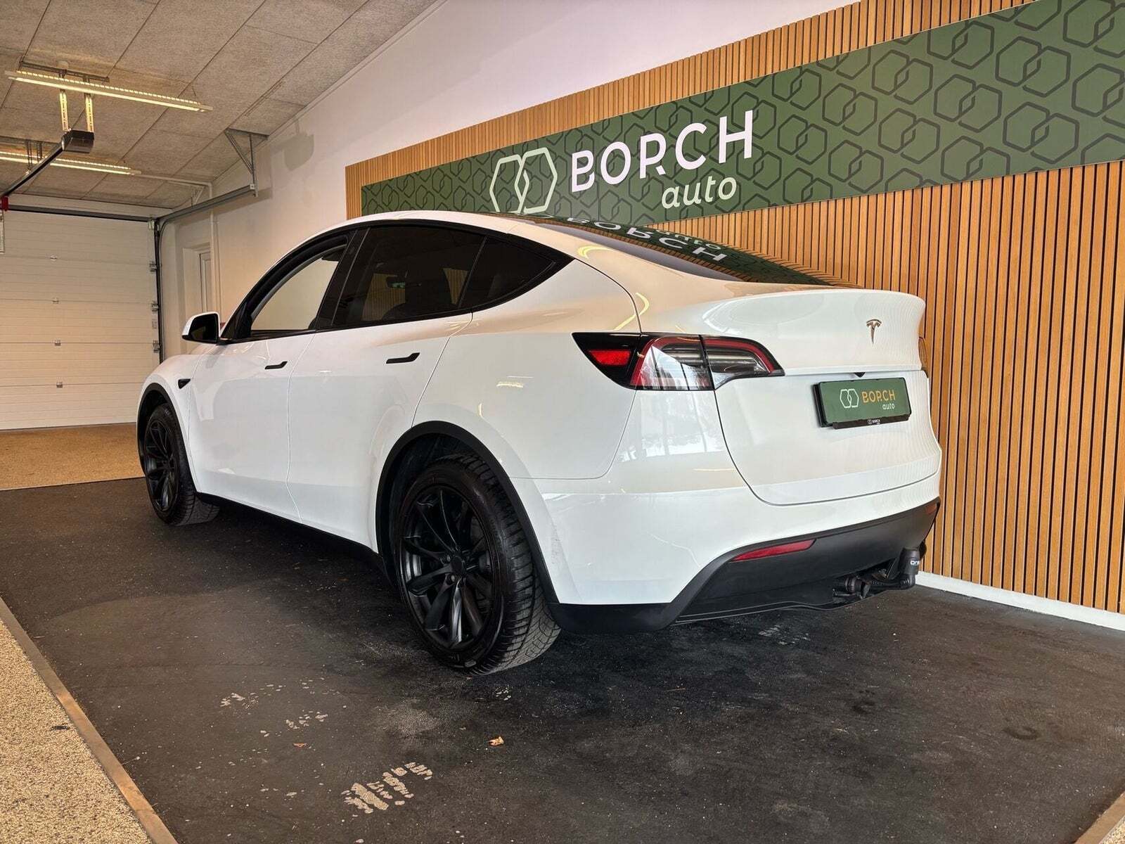 Tesla Model Y RWD