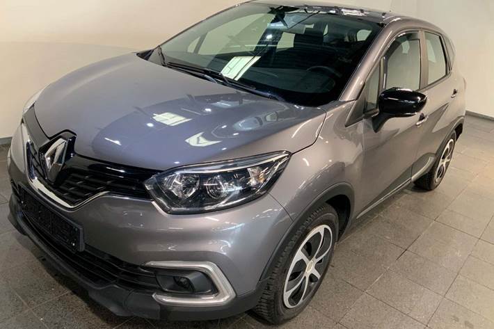 Grå Renault Captur fra 2018