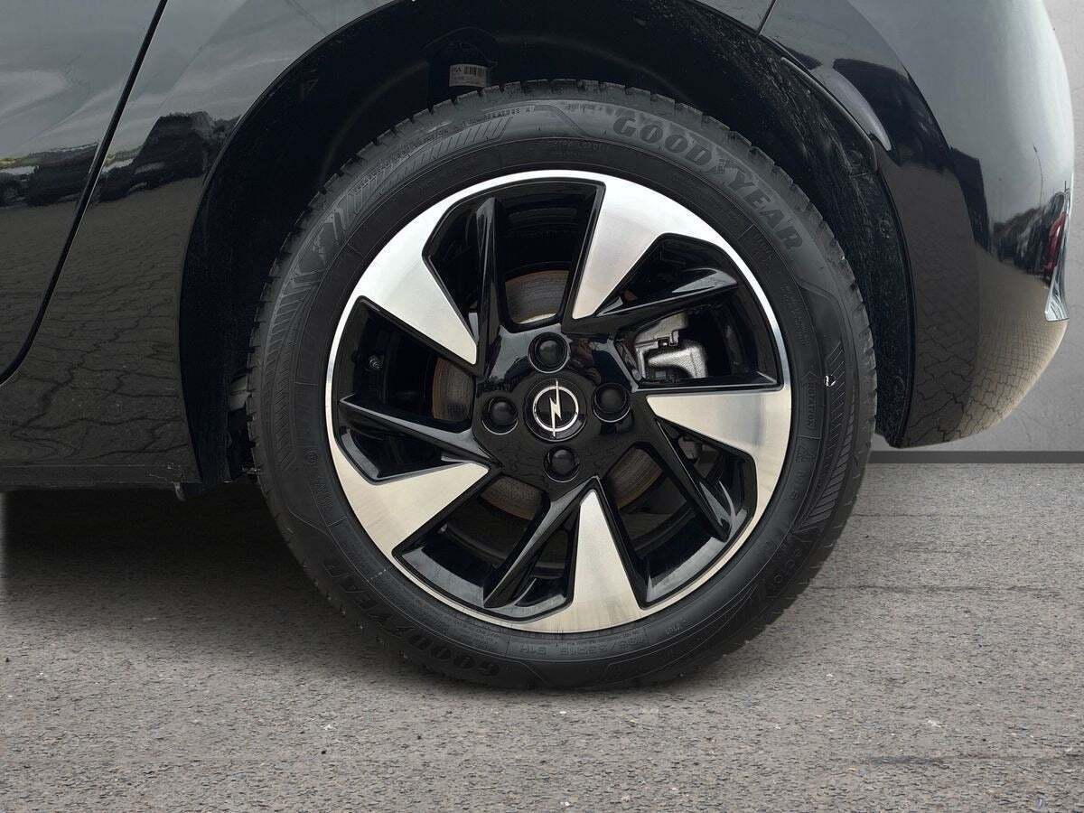 Sort Opel Corsa-e fra 2024