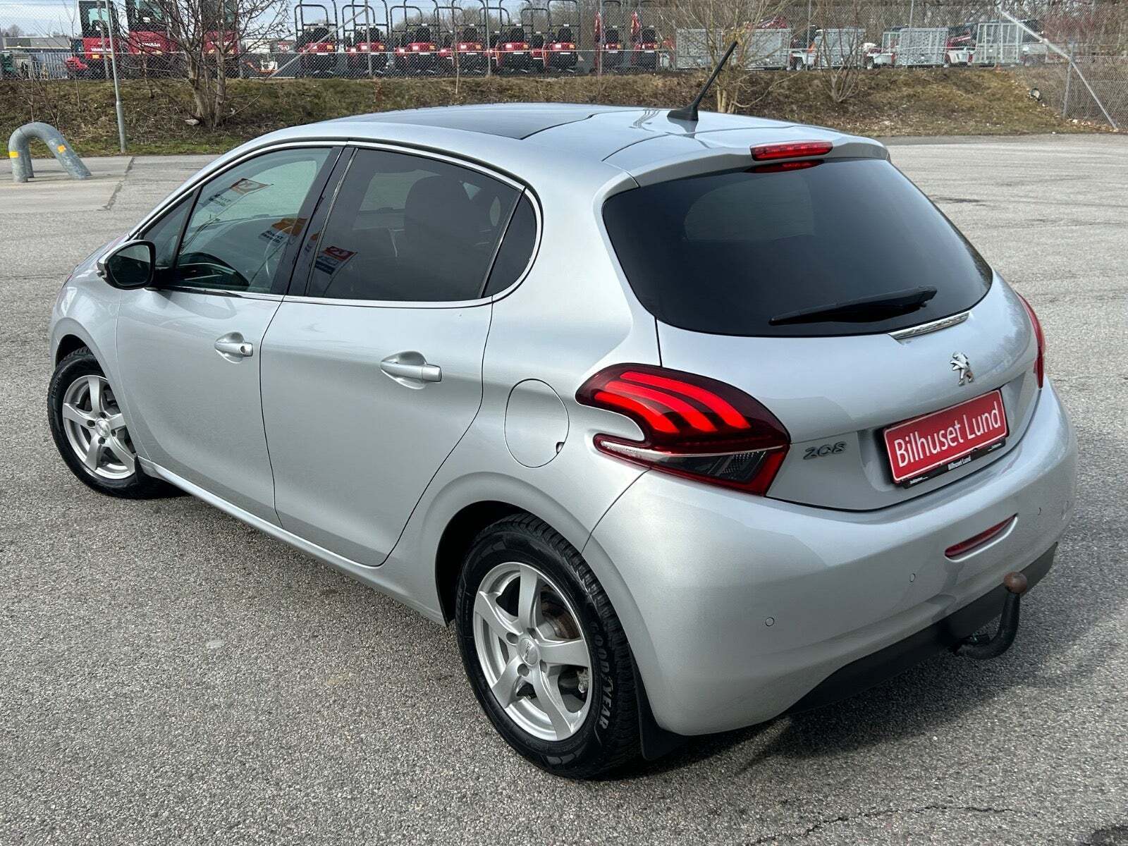 Peugeot 208 1,2 e-THP 110 Sport Sky