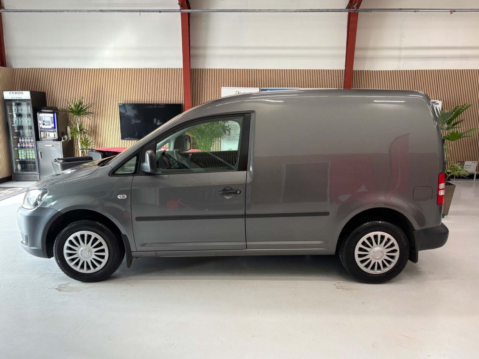 VW Caddy 1,6 TDi 75 BMT Van